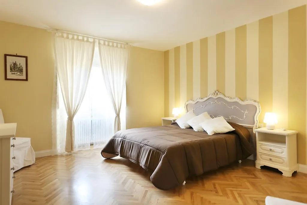 Flora Apartment Florence Italy